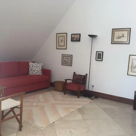 Cozy Duplex At Casino - 2 Bedrooms *