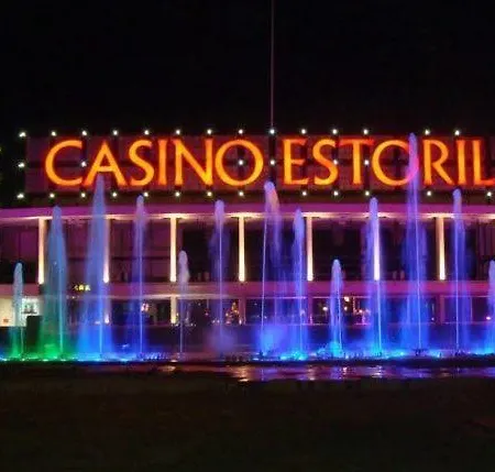 Cozy Duplex At Casino - 2 Bedrooms * Estoril